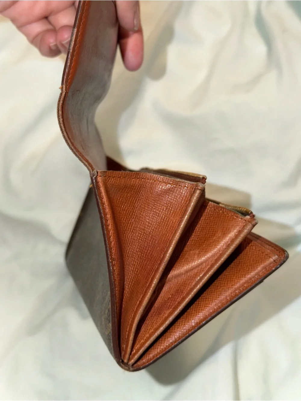 VINTAGE 1993 LOUIS VUITTON SARAH MONOGRAM SNAP WALLET - Picture 12 of 15